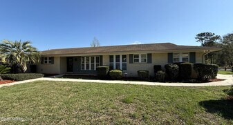 2359 Sandy Ct in Orange Park, FL - Building Photo