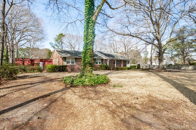1109 Orkney Dr in Virginia Beach, VA - Building Photo - Building Photo
