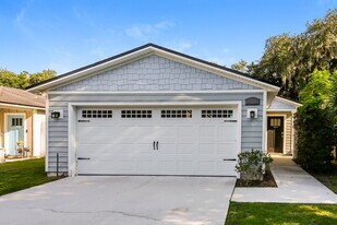 8200 Highfield Ave in Jacksonville, FL - Building Photo