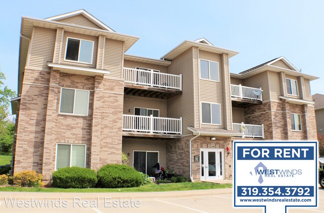 240 Sadler Ln in North Liberty, IA - Building Photo - Building Photo