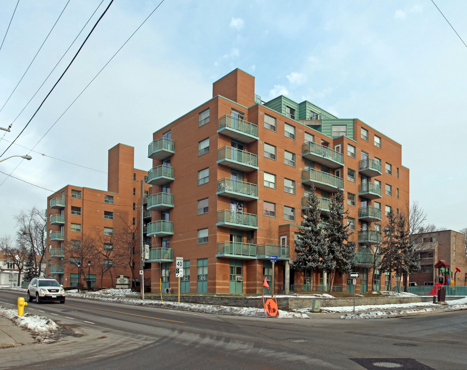 New Hope Dwellings in Oshawa, ON - Building Photo