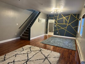 38 S Gates Ave in Kingston, PA - Building Photo