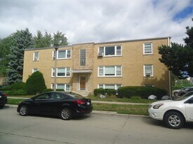 4950 Greenwood St in Skokie, IL - Building Photo