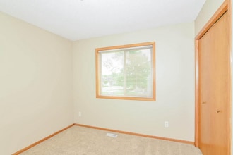 18035 Johnson St NW in Elk River, MN - Building Photo - Building Photo