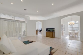 18700 Ocean Mist Dr in Boca Raton, FL - Building Photo - Building Photo