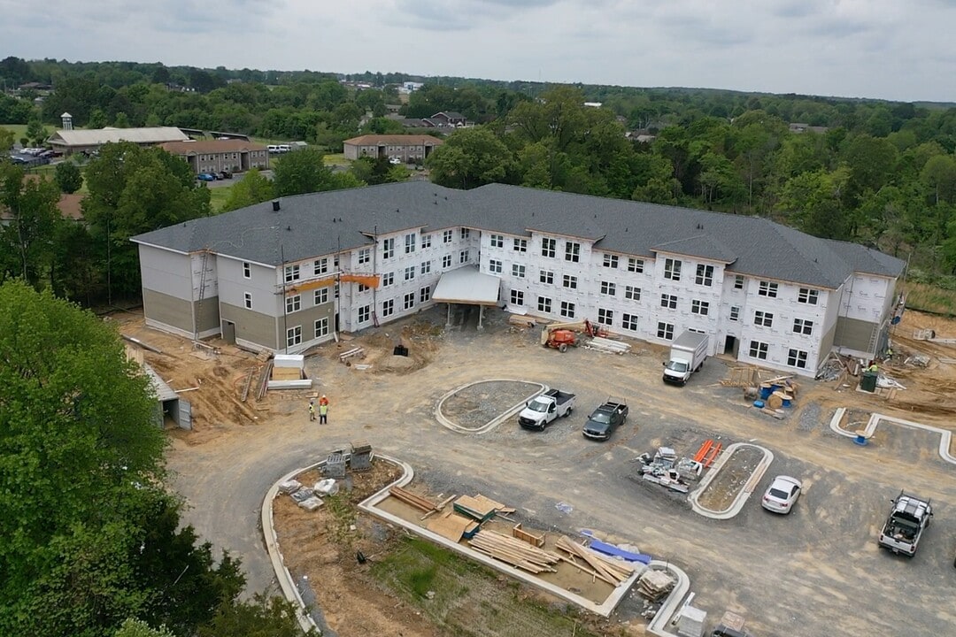 Bee Creek Crossing in Murray, KY - Foto de edificio