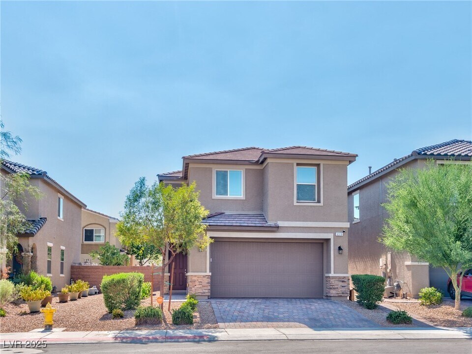 6319 Pacific Sky St in North Las Vegas, NV - Building Photo