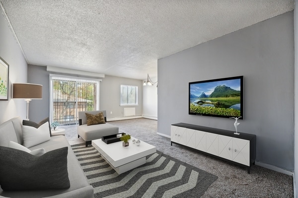 Wallingford Estates in Chester, PA - Foto de edificio - Building Photo