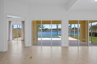 8241 Dominica Pl in Wellington, FL - Building Photo - Building Photo