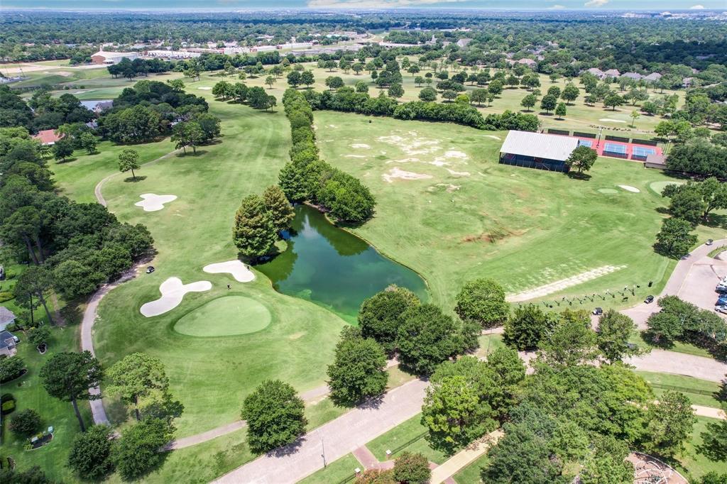 7502 Holly Court Estates in Houston, TX - Building Photo