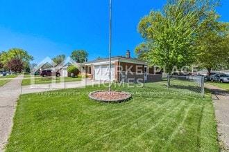 25161 Patricia Ave in Warren, MI - Building Photo - Building Photo