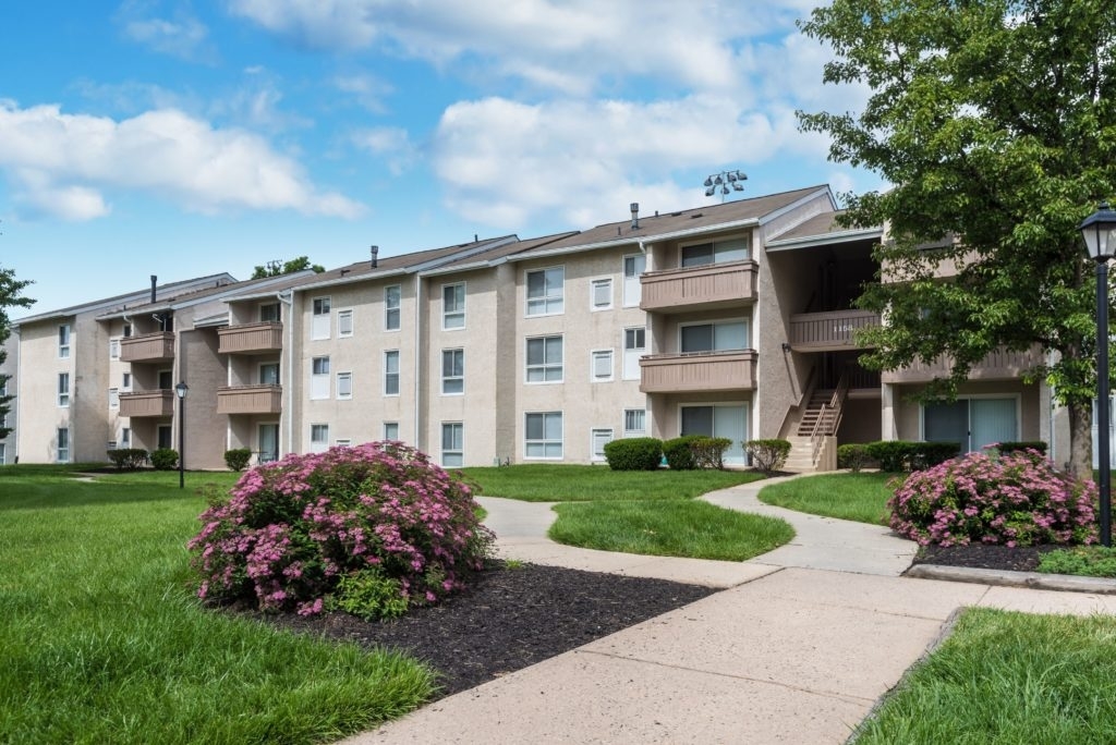 Echelon Glen Apartments in Voorhees Township, NJ - Building Photo