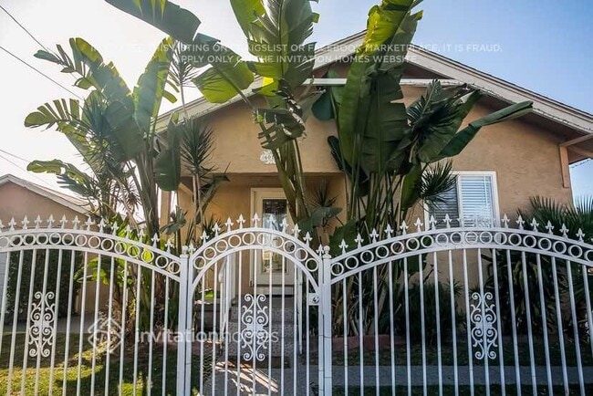 6011 Bear Ave in Huntington Park, CA - Foto de edificio - Building Photo