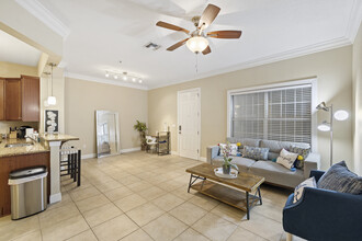 The Palms Condominiums in Gainesville, FL - Building Photo - Interior Photo