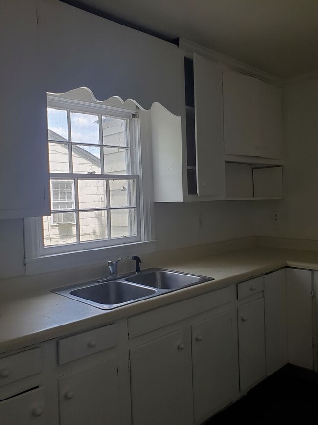 1134 N Jefferson St in Dublin, GA - Building Photo - Building Photo