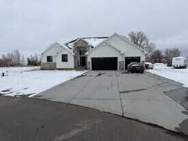 240 N 4239 E in Rigby, ID - Building Photo