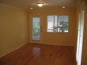 4931 Junius St, Unit 4 in Dallas, TX - Building Photo - Building Photo
