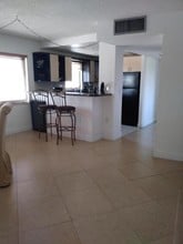 720 Bayshore Dr-Unit -201 in Fort Lauderdale, FL - Building Photo - Building Photo