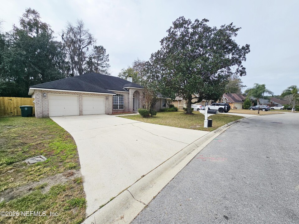 5278 Camelot Forest Dr in Jacksonville, FL - Building Photo