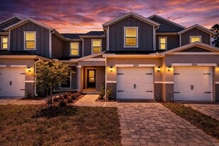 2833 Moonshadow Ct in Clermont, FL - Building Photo