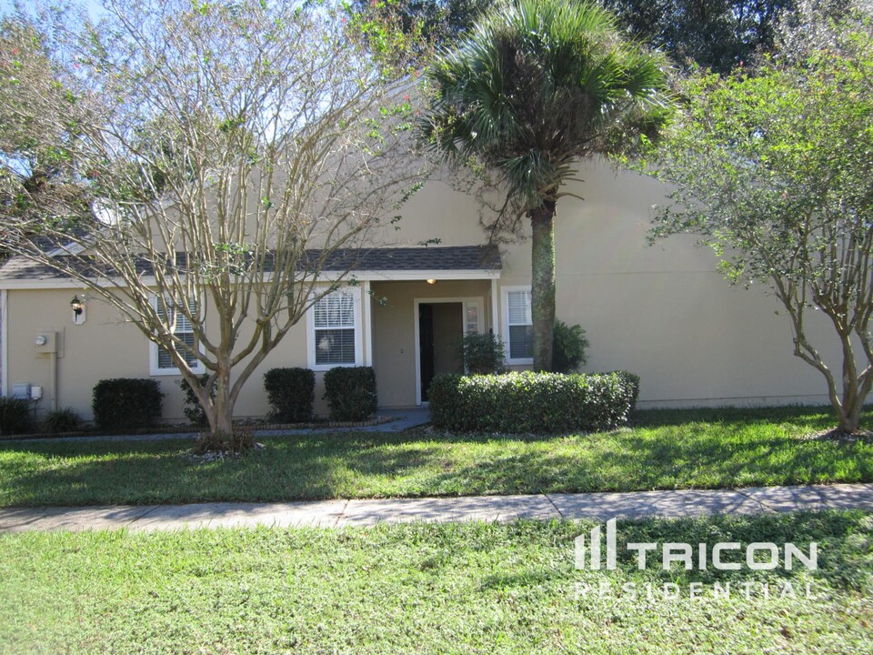 7736 Lynchburg Ct E in Jacksonville, FL - Building Photo