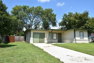 803 Biggs Terrace in Arlington, TX - Foto de edificio - Building Photo