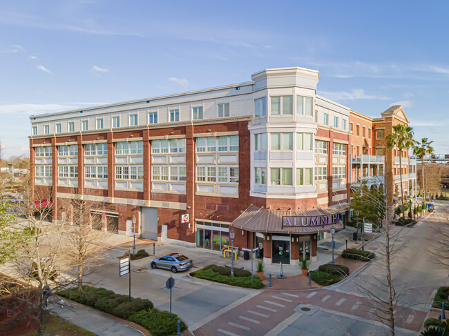 Units 206, 222, 228, 402,404 and 410 in Baton Rouge, LA - Foto de edificio - Building Photo