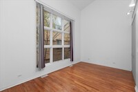 2828 N Talman Ave, Unit F in Chicago, IL - Foto de edificio - Building Photo