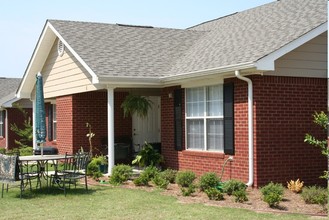 Regis Square Apartments in Selma, AL - Building Photo - Building Photo