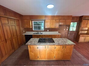 4103 Lakeview Dr NW in Huntsville, AL - Building Photo - Building Photo
