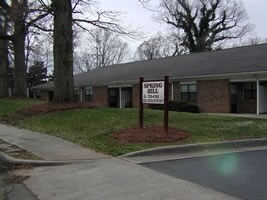 Spring Hill in Winston-Salem, NC - Foto de edificio