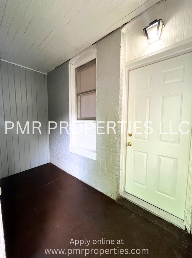 property at 916 S 18th St