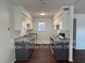 625 Timberline Dr in Hurst, TX - Building Photo - Building Photo