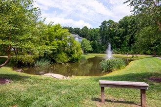Pillars at Great Bridge in Chesapeake, VA - Foto de edificio - Building Photo
