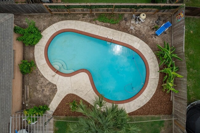 property at 5471 Kuldell Dr