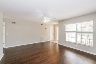 3410 Palm Beach Dr in Valrico, FL - Building Photo - Building Photo