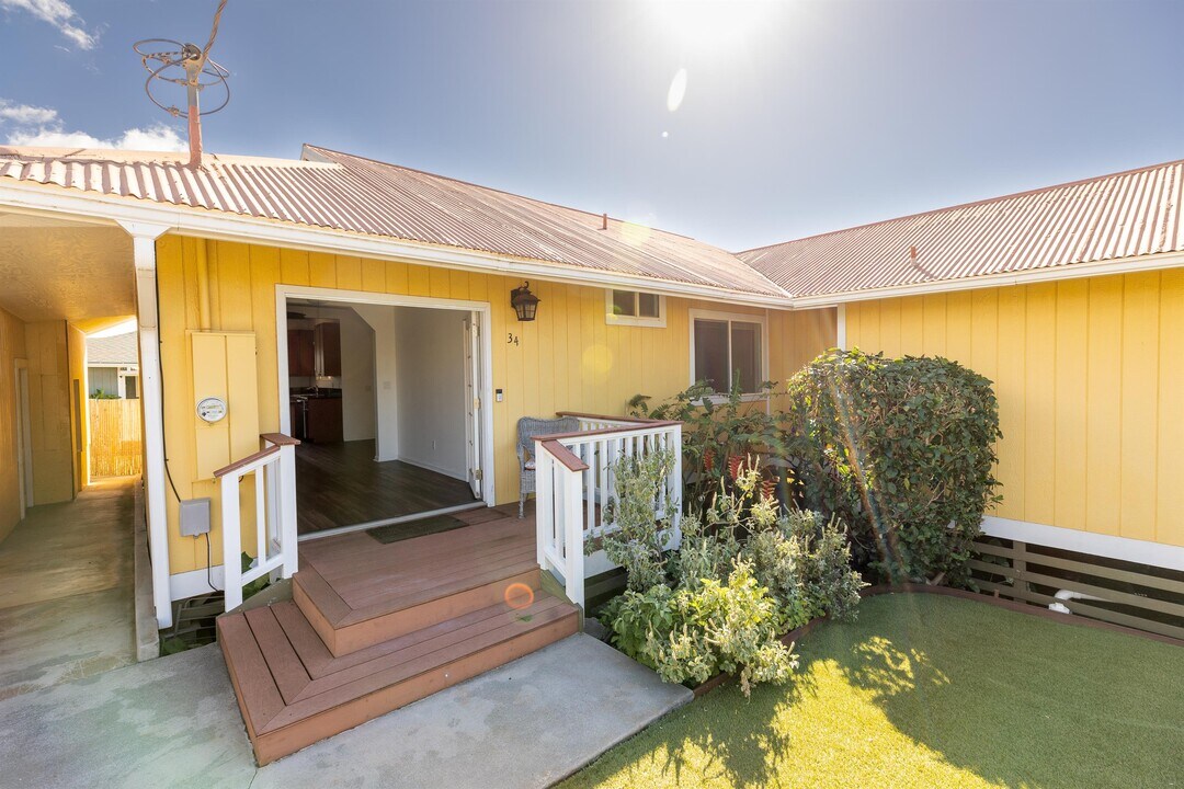 34 Ai St in Makawao, HI - Building Photo