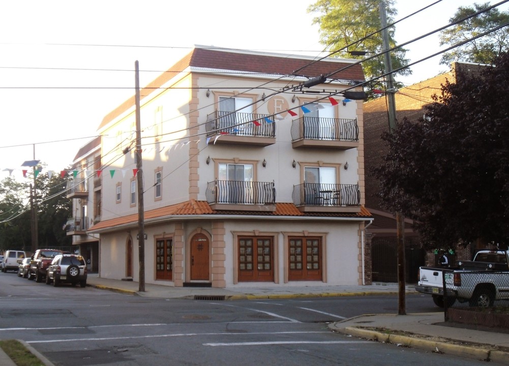 133 Lincoln Ave in Orange, NJ - Building Photo