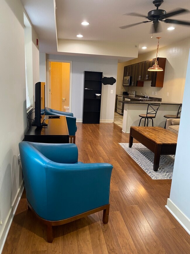 806 Stiles St, Unit 103 in Baltimore, MD - Building Photo - Building Photo