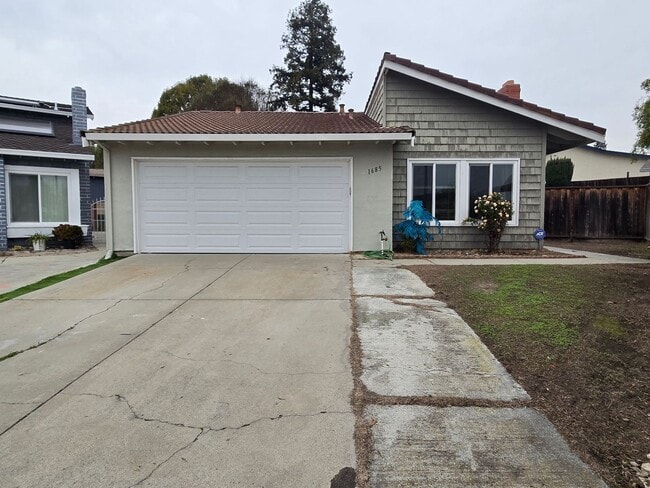 property at 1685 Chesterton Cir