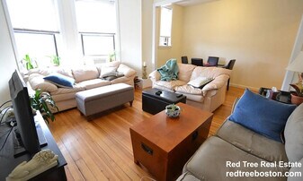 1950 Beacon St, Unit 1 in Boston, MA - Building Photo