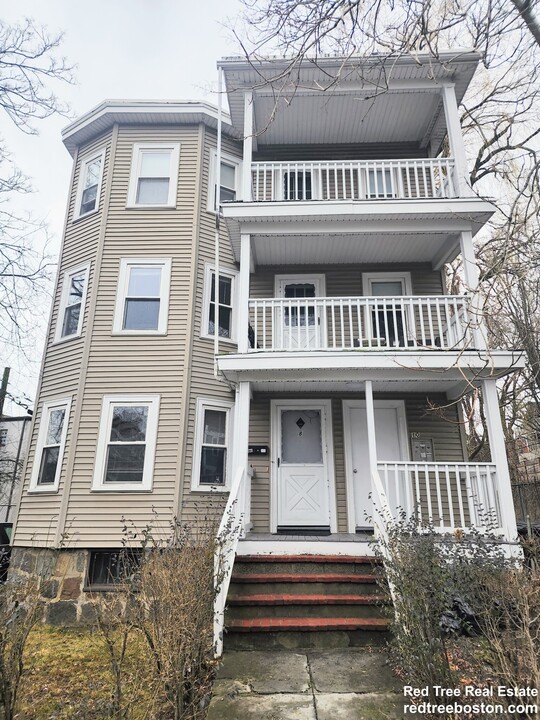 8 Woodside Ave in Boston, MA - Foto de edificio