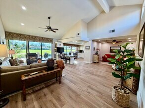 205 Las Lomas in Palm Desert, CA - Building Photo - Building Photo