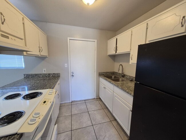 property at 122 N 13th Ave