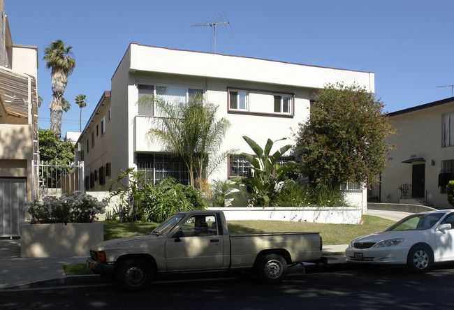 138 S St Andrews Pl in Los Angeles, CA - Building Photo - Building Photo