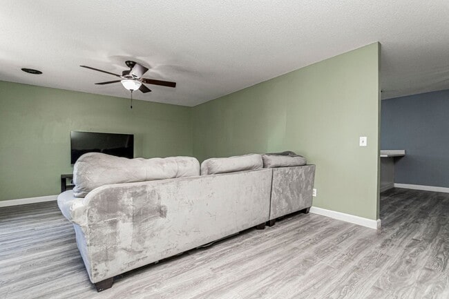 403 Shetland Cir in Ogden, KS - Building Photo - Building Photo