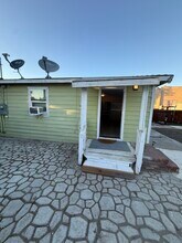 6301 Bethel Island Rd in Bethel Island, CA - Foto de edificio - Building Photo