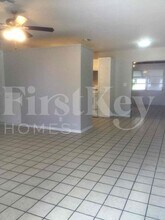 609 Snowden Dr in Lake Worth Beach, FL - Building Photo - Building Photo