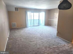 1104 Woodhollow Dr, Unit 1104 in Evesham, NJ - Foto de edificio - Building Photo