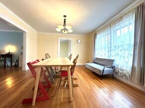 142 Jackson St in Newton, MA - Building Photo - Building Photo